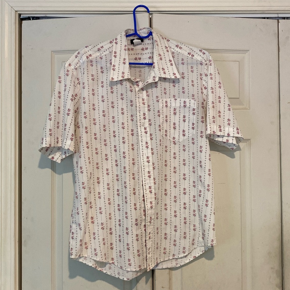 Men’s floral button down Size large